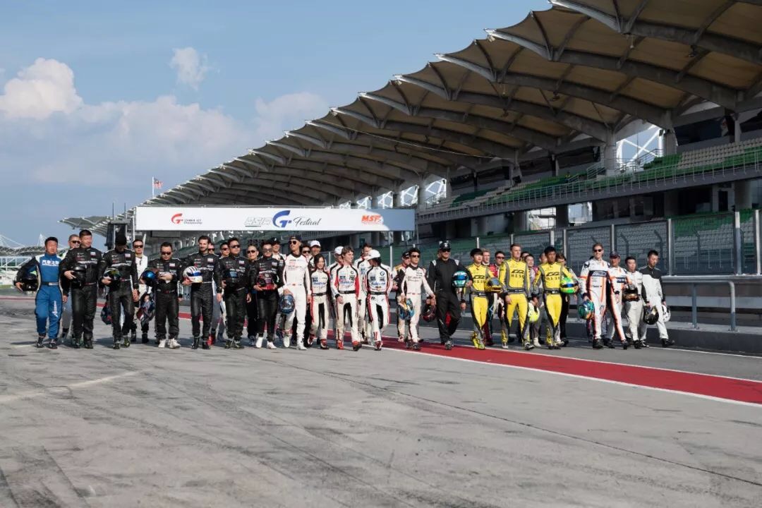 Sepang pre-race insights with team managers